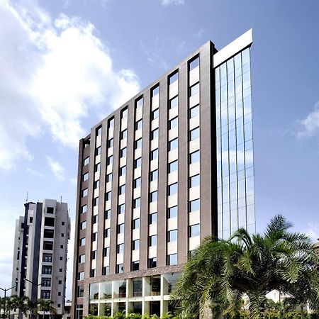 Hotel H - Sandhill Hotels Private Limited Ānand Exterior foto