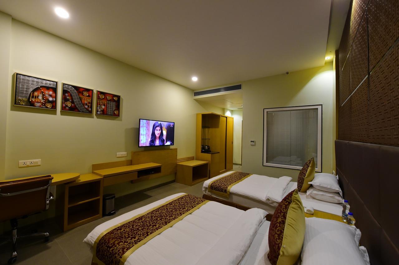 Hotel H - Sandhill Hotels Private Limited Ānand Exterior foto