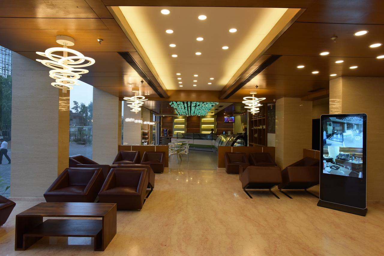 Hotel H - Sandhill Hotels Private Limited Ānand Exterior foto