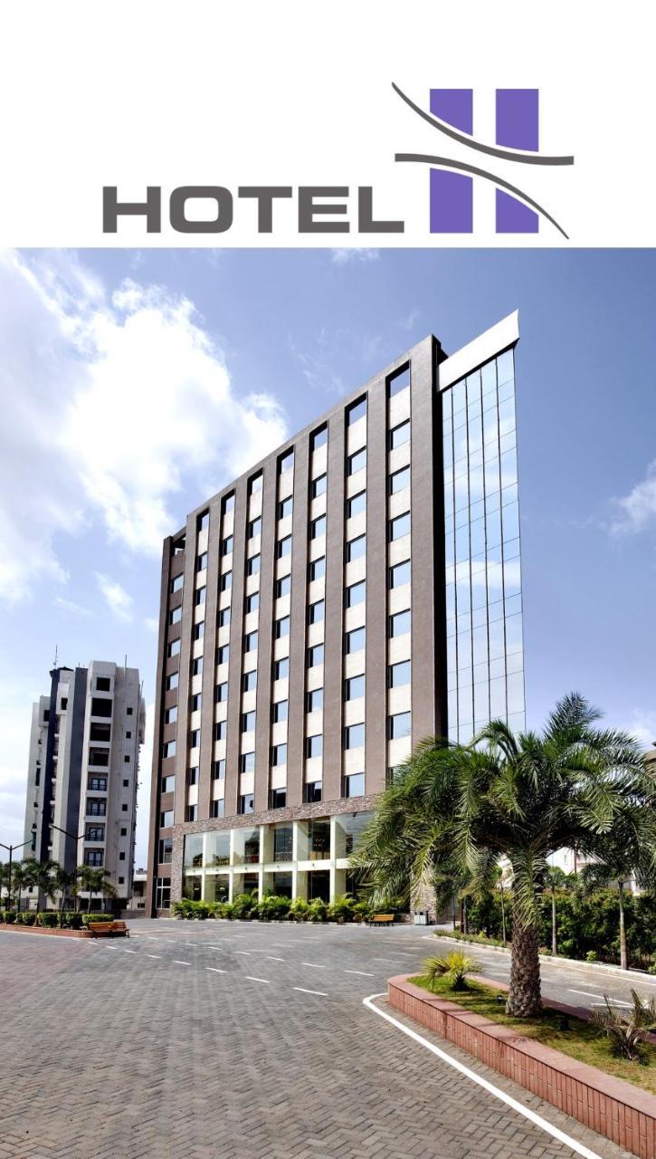 Hotel H - Sandhill Hotels Private Limited Ānand Exterior foto